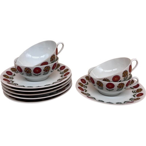 Set van 4 vintage kopjes met 6 porseleinen schotels, jaren 1970