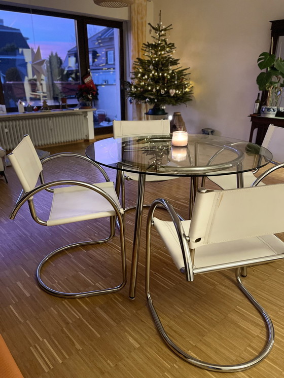Image 1 of Vintage Bauhaus Chroom & Glas Eettafel Met 4 X Buisvormige Chroom & Leren Stoelen