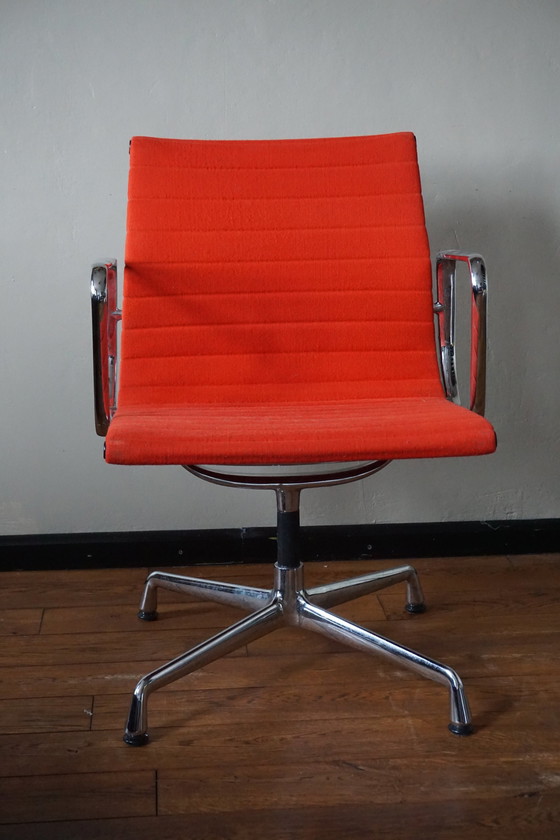 Image 1 of 4x Vitra Eames Ea107