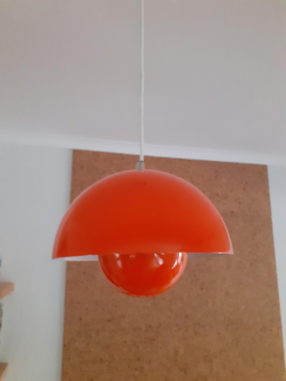 Image 1 of Flowerpot lamp van Verner Panton