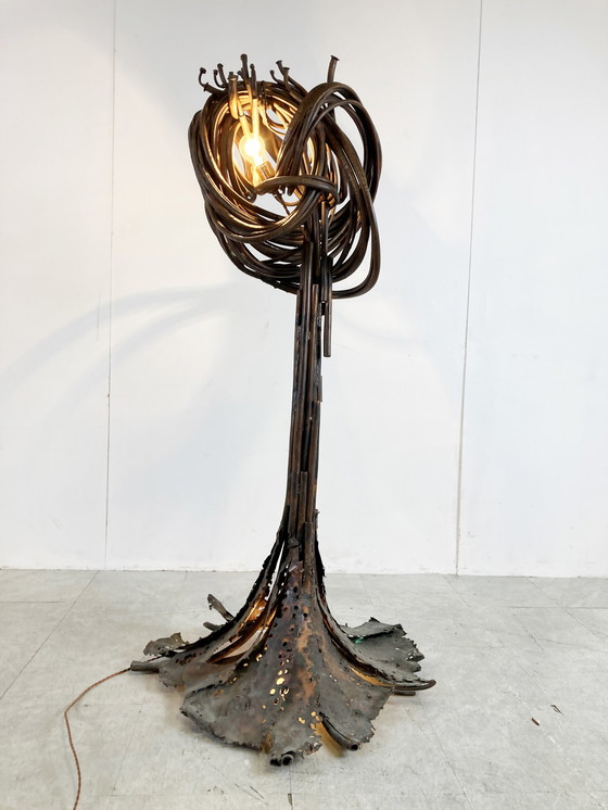 Image 1 of Jean Claeys Sculpturale brutalistische koperen vloerlamp