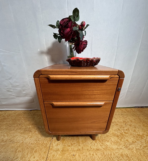 Image 1 of Mid Century Retro Vintage Teak Klein Kastje Deens Ontwerp 1960