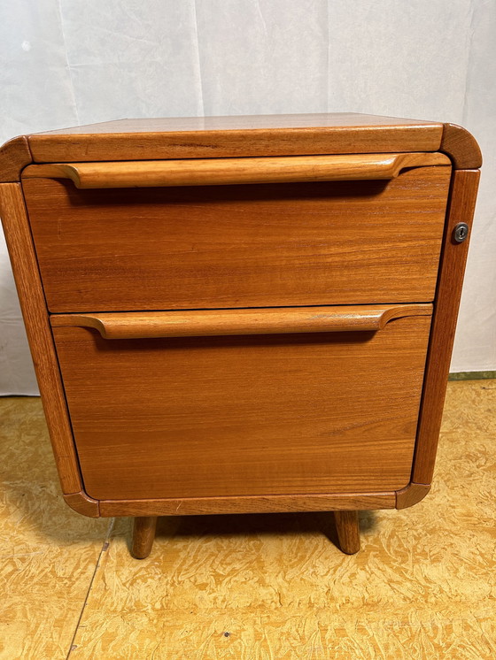 Image 1 of Mid Century Retro Vintage Teak Klein Kastje Deens Ontwerp 1960