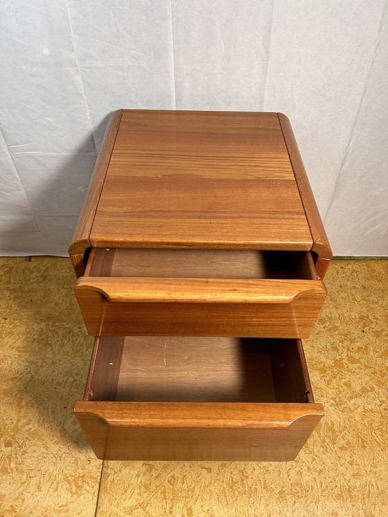 Image 1 of Mid Century Retro Vintage Teak Klein Kastje Deens Ontwerp 1960