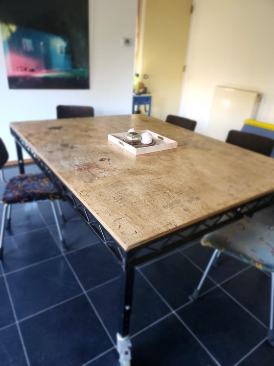 Image 1 of Houten Tafel Verrijdbaar En Verstelbaar In Hoogte