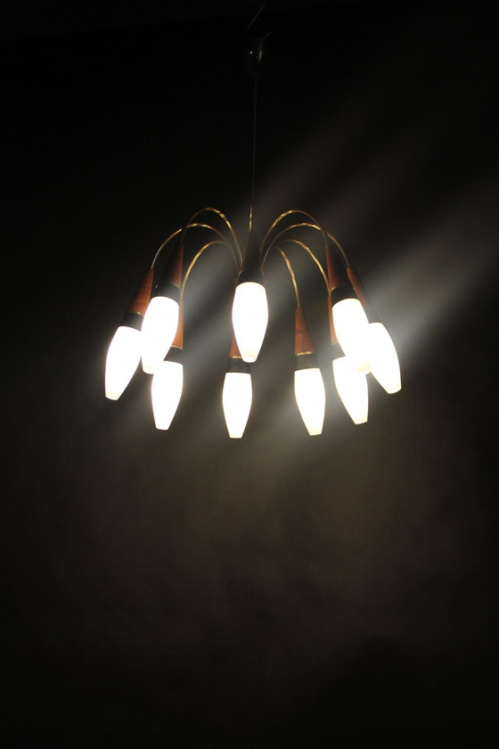 Image 1 of 1960S Rupert Nikoll Messing en Teak Opaline Glazen Kroonluchter, Oostenrijk