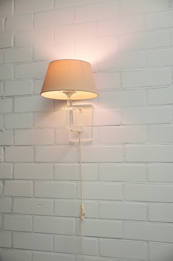 Image 1 of Plexiglas Wandlamp Beige Kap