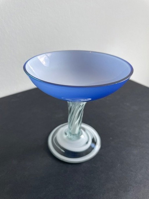 Elegant Kelkje Van Blauw, Wit En Transparant Murano Glas