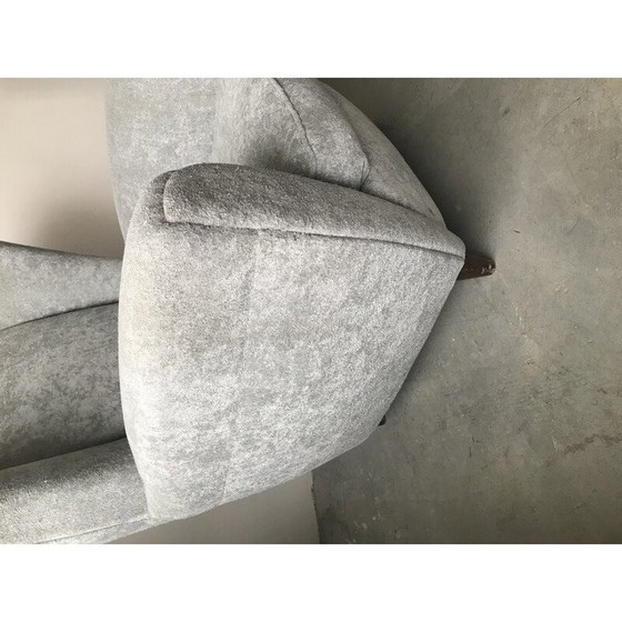 Image 1 of Paar vintage Italiaanse fauteuils in parelgrijs fluweel