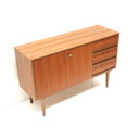 Vintage dressoir met lades en deuren gemaakt in de jaren '60