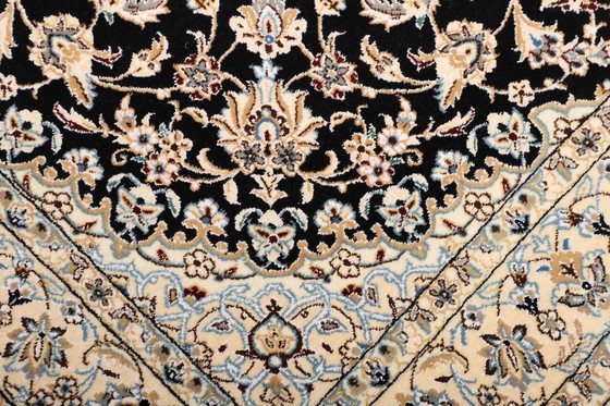 Image 1 of Elegant Perzisch Tapijt Handgeknoopt Nain 9 Lah- Afmetingen. 150 X 150 cm -Nr.466246-01