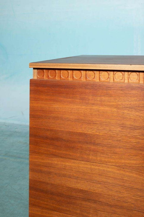 Image 1 of Japandi walnoot dressoir gerenoveerd, midmod 70s sideboard