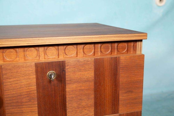 Image 1 of Japandi walnoot dressoir gerenoveerd, midmod 70s sideboard