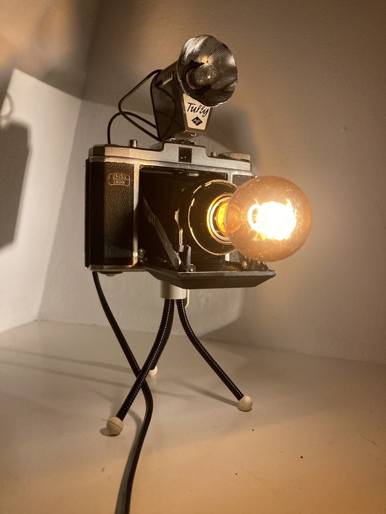 Image 1 of Vintage Zeiss-Ikon Cameralamp