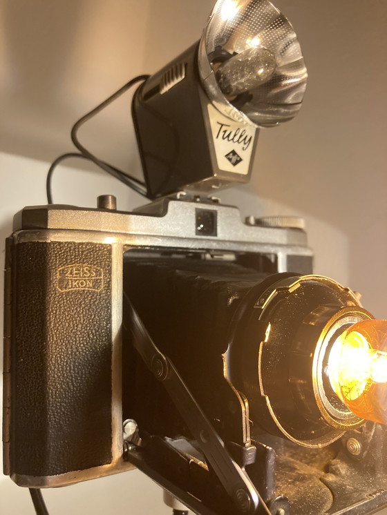 Image 1 of Vintage Zeiss-Ikon Cameralamp