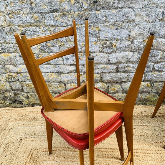 Image 1 of Set van 4 vintage stoelen van beukenhout en rood kunstleer, 1960