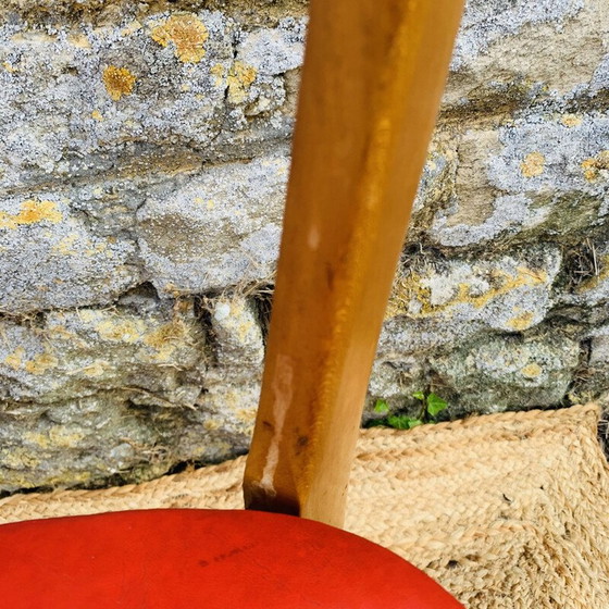 Image 1 of Set van 4 vintage stoelen van beukenhout en rood kunstleer, 1960