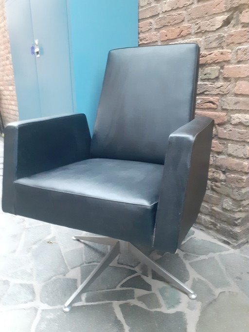 Artifort Draaifauteuil door Theo Ruth