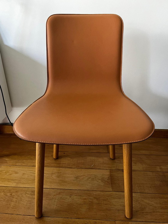 Image 1 of Vitra Hal Wood stoel leder cognac