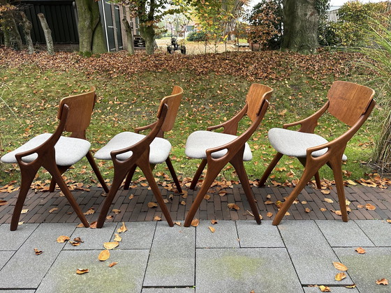 Image 1 of Set Van 4 Arne Hovmad Eetkamerstoelen