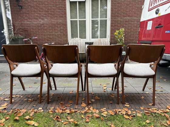 Image 1 of Set Van 4 Arne Hovmad Eetkamerstoelen