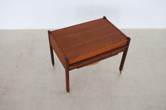 Image 1 of Vintage sidetable