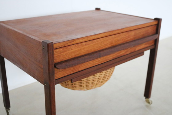 Image 1 of Vintage sidetable