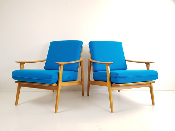 Image 1 of Vintage houten fauteuils blauwe ploegstof | wol blauw kobalt