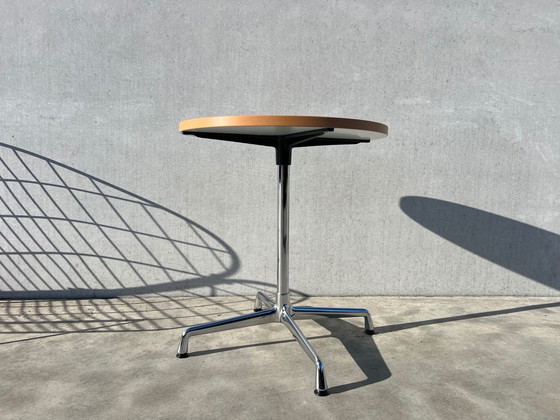 Image 1 of Vitra Eames Segmented Tafel