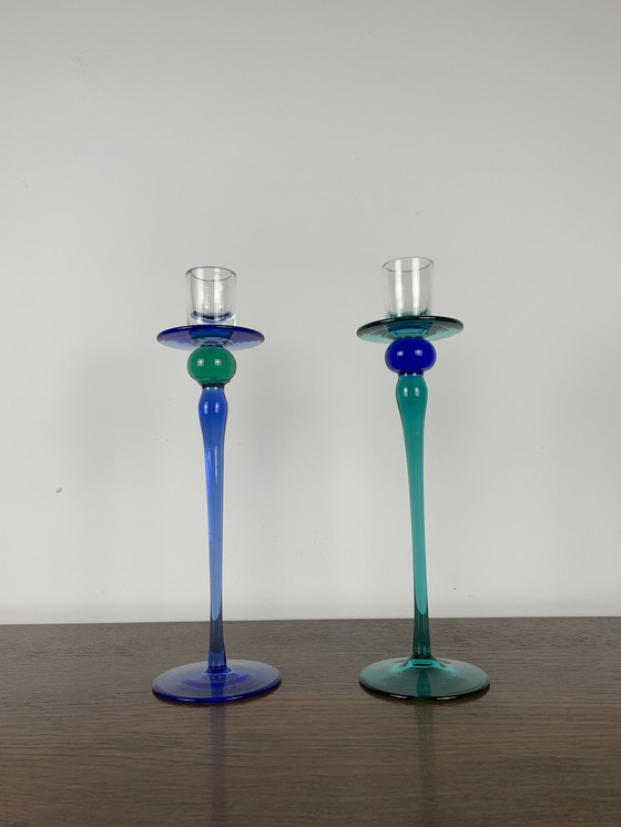 Image 1 of Duo van blauw en groen vintage glazen kaarsenhouder