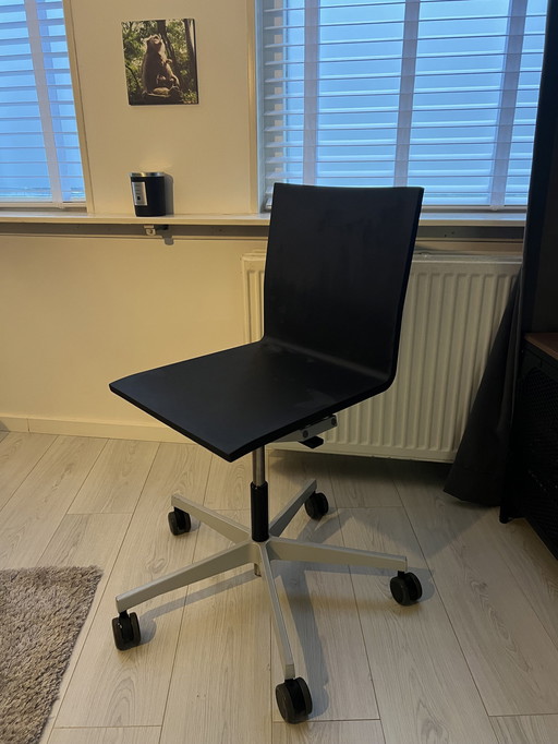 Vitra 04 Stoel