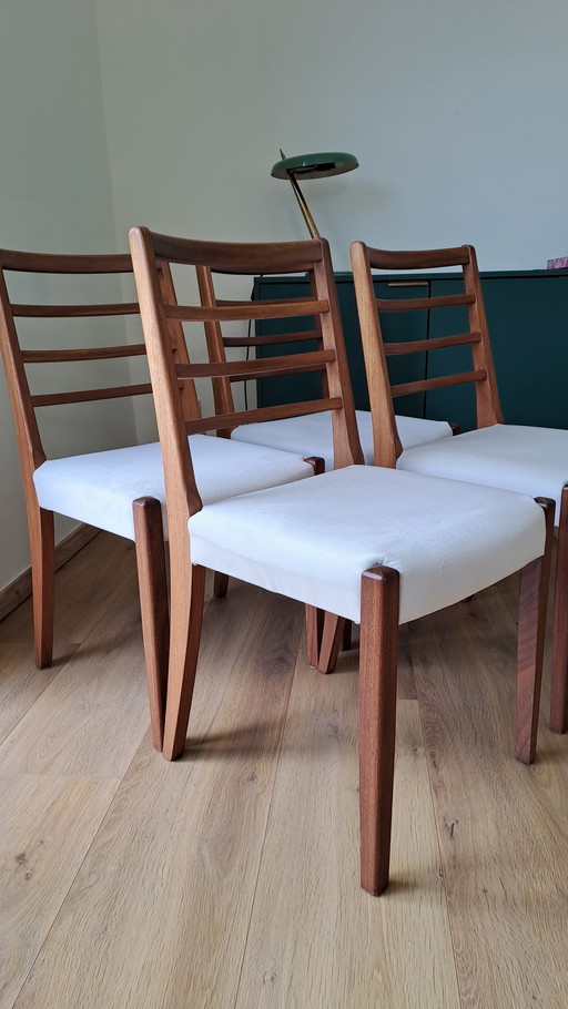 4x vintage stoelen