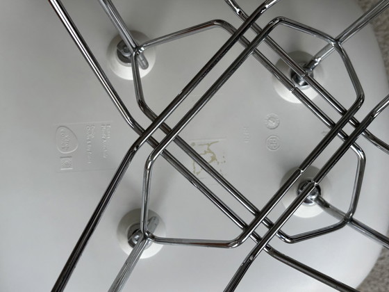 Image 1 of Eames Vitra DAR stoel