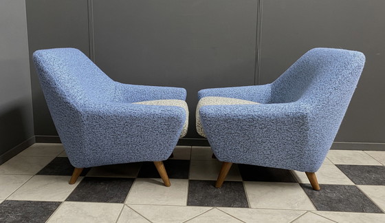 Image 1 of set van twee blauw-witte wollen stoelen 1960