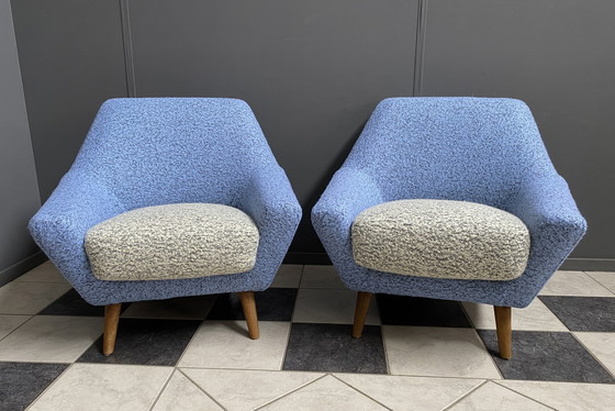 Image 1 of set van twee blauw-witte wollen stoelen 1960