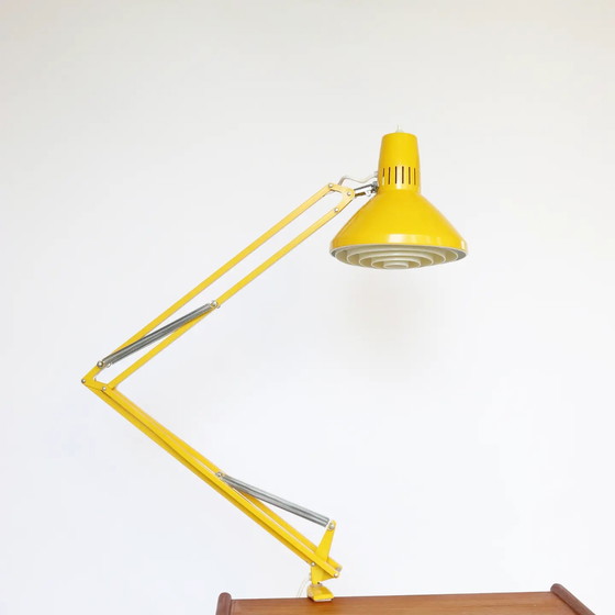 Image 1 of Vintage gele Zweeds bureaulamp architectenlamp schaarlamp