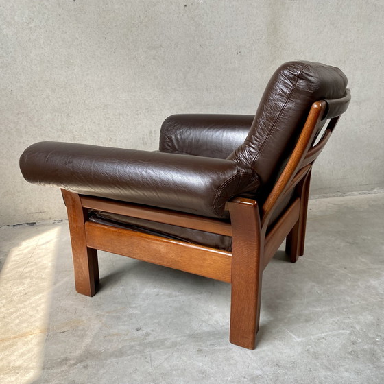 Image 1 of Mid-Century Bruin Leren Fauteuil Eiken Frame