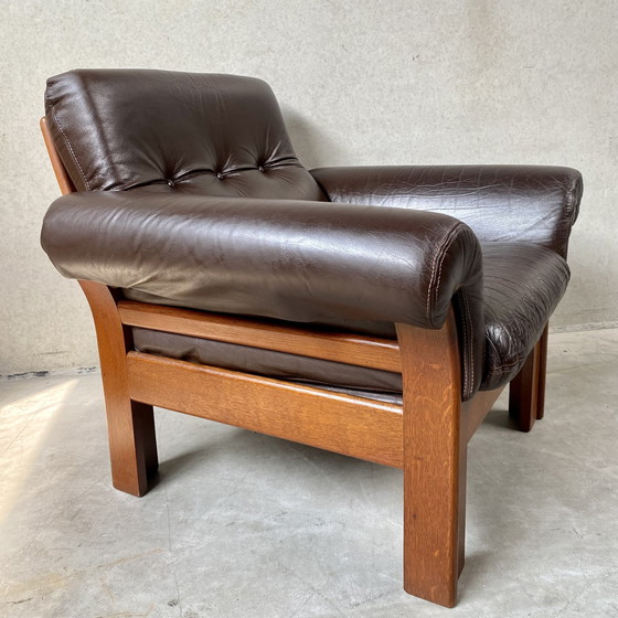 Image 1 of Mid-Century Bruin Leren Fauteuil Eiken Frame