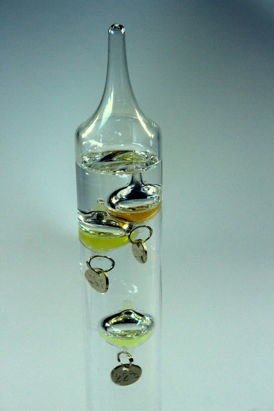 Image 1 of Kleine Galileo glazen thermometer - Handgemaakt - Vintage