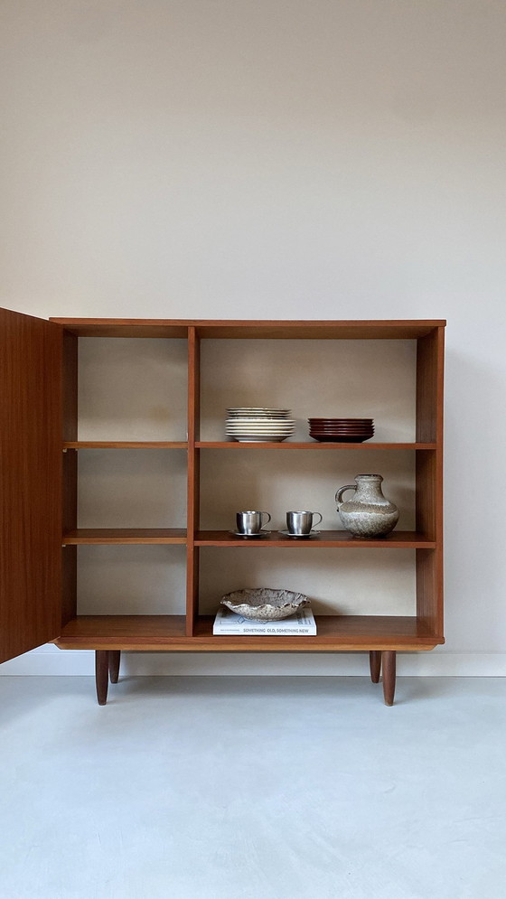 Image 1 of Vintage Teak Houten Kast / Highboard Op Houten Poten 