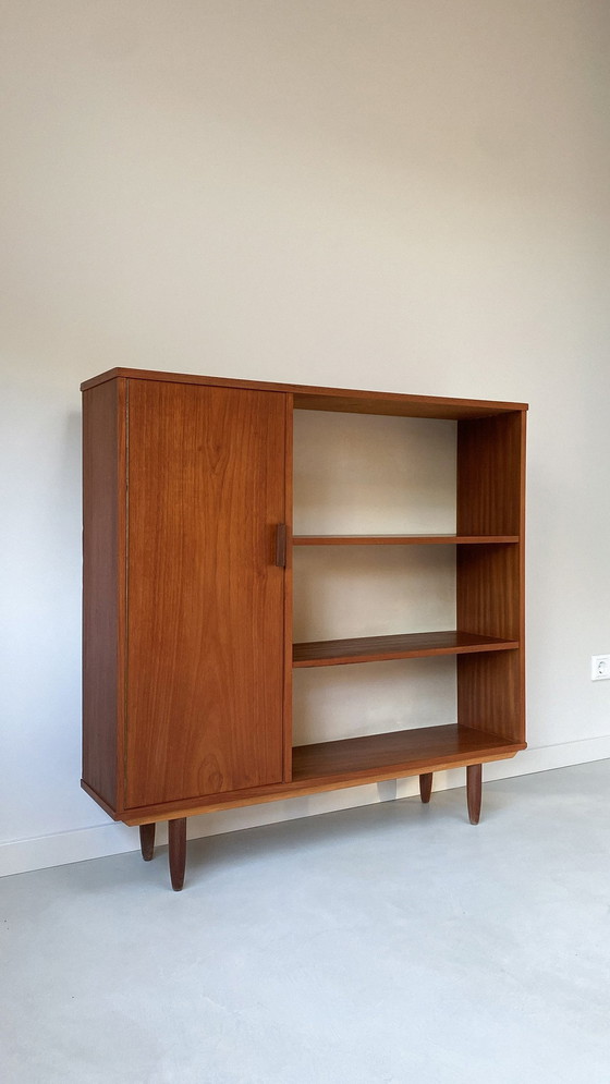 Image 1 of Vintage Teak Houten Kast / Highboard Op Houten Poten 