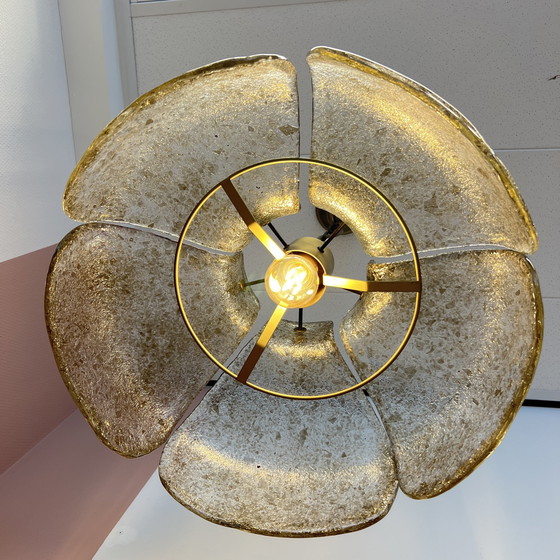 Image 1 of Vintage Bloemblaadjeslamp van gerookt glas