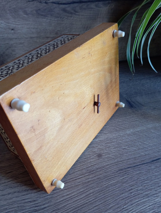Image 1 of Sigaretten Speeldoos, Parelmoer Inlegwerk Hout, Vintage Oosters Handwerk