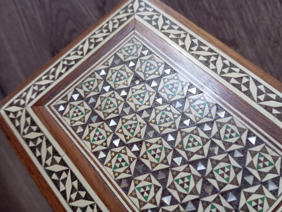 Image 1 of Sigaretten Speeldoos, Parelmoer Inlegwerk Hout, Vintage Oosters Handwerk