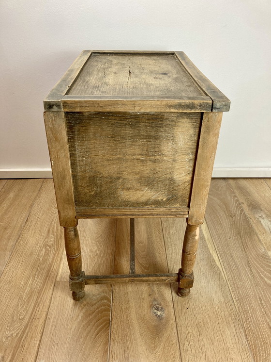 Image 1 of Antiek Houten Klepkastje