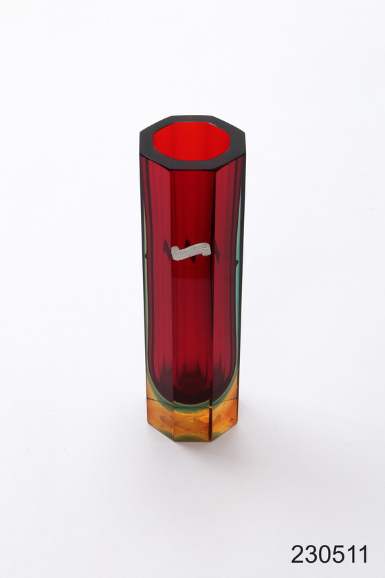 Image 1 of Murano blokvaas van Flavio Poli model 8-kantig rood groen blauw geel