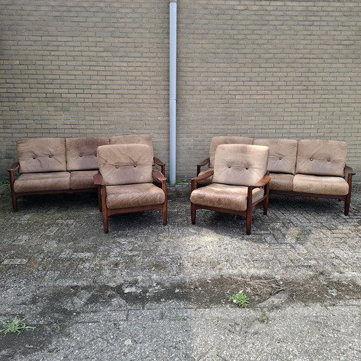 2X Vintage 3 Zitsbank + 2X Fauteuil Deens Design