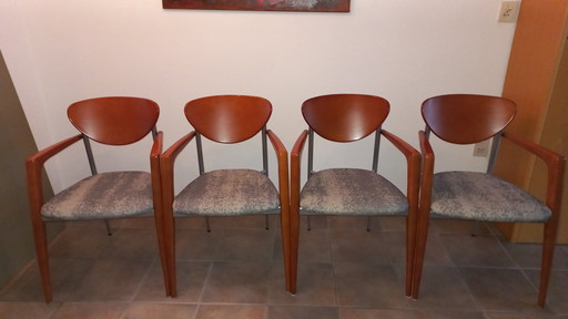 4 Degelijke Eetkamerstoelen (Armstoel)