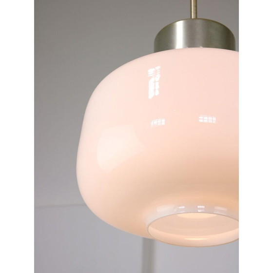 Image 1 of Mid-eeuwse opaline hanglamp