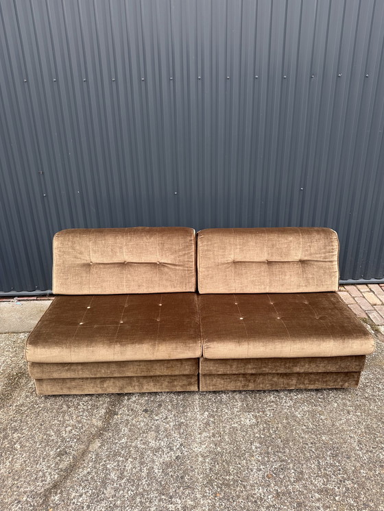 Image 1 of Vintage Velvet slaapbankje